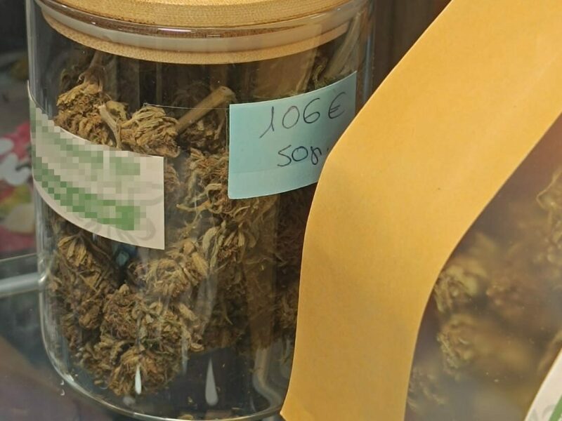 Varios estancos de Toledo vendían marihuana ilegal que hacían pasar por cannabis terapéutico