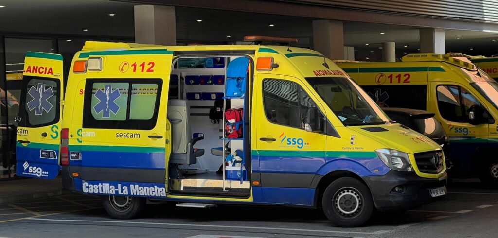 Cuatro personas heridas tras la colisión de dos turismos en Villanueva de Alcardete